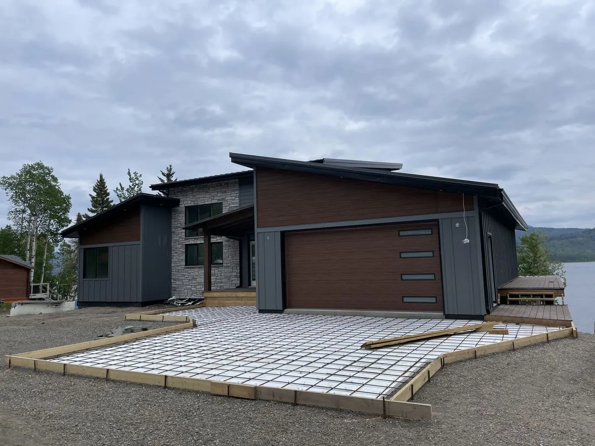 Seamless gutter detail on residential property